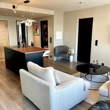 Spectacular View 2 Roms Апартаменты *